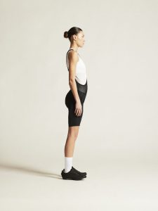1907135-999000_Core20Essence20Bib20Shorts20W_closeup2