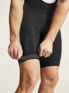 1907157-999000_Core20Essence20Bib20Shorts20M_closeup9