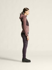 1907846-473499_ADV20Pursuit20Thermal20Jacket20W_closeup2