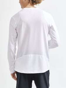 1908754-900000_ADV20Essence20LS20Tee_Closeup2