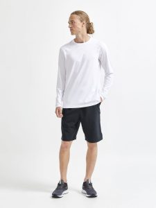1908754-900000_ADV20Essence20LS20Tee_Closeup5