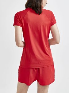 1908767-430000_ADV20Essence20SS20Slim20Tee_Closeup2
