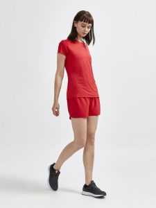 1908767-430000_ADV20Essence20SS20Slim20Tee_Closeup4