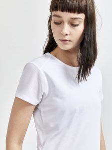 1908767-900000_ADV20Essence20SS20Slim20Tee_Closeup3