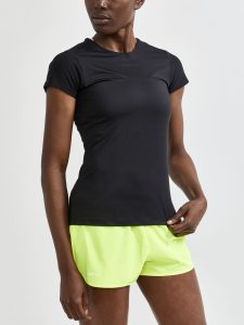 1908767-999000_ADV20Essence20SS20Slim20Tee_Closeup1