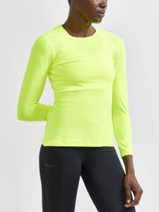 1908769-851000_ADV20Essence20LS20Tee_Closeup1