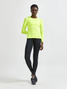 1908769-851000_ADV20Essence20LS20Tee_Closeup5