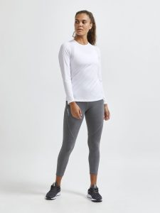 1908769-900000_ADV20Essence20LS20Tee_Closeup4