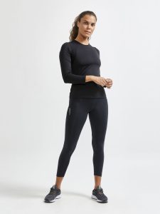 1908769-999000_ADV20Essence20LS20Tee_Closeup4