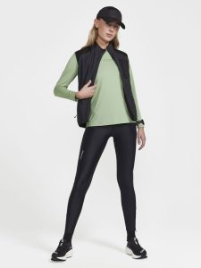 1908775-999000_ADV20Essence20Zip20Tights_Closeup5