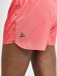 1908781-410000_ADV20Essence202-Inch20Stretch20Shorts_Closeup4