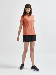 1908781-999000_ADV20Essence202-Inch20Stretch20Shorts_Closeup5