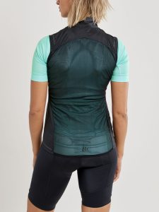 1908793_999000_Essence20Light20Wind20Vest_C2