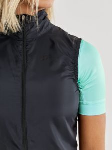 1908793_999000_Essence20Light20Wind20Vest_C4