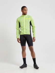 1908813-851000_Essence20Light20Wind20Jacket_Closeup6