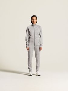 1909135-950000_ADV20Unify20Jacket20W_closeup1