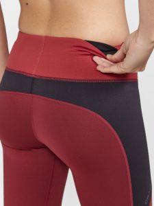 1909632-447421_ADV20Essence20Warm20Tights20W_Closeup3
