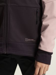 1909807-499437_Core20Warm20Jacket20Jr_closeup5