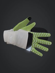 1909836-895851_ADV20Lumen20Fleece20Hybrid20Glove_Closeup2