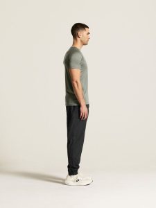 1909878-6470_Core20Unify20Training20Tee20M_closeup2