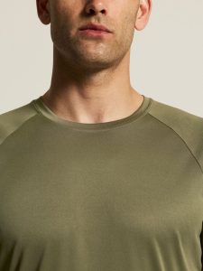 1909878-664000_Core20Unify20Training20Tee20M_closeup7