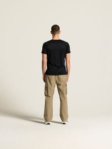 1909878-999000_Core20Unify20Training20Tee20M_closeup3
