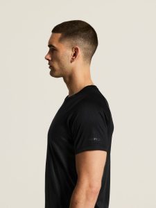 1909878-999000_Core20Unify20Training20Tee20M_closeup8