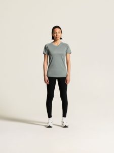1909879-935000_Core20Unify20Training20Tee20W_closeup1