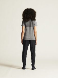 1909984-998000_ADV20Essence20SS20Tee20W_closeup3