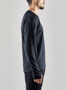 1910160-999000_Evolve20Crew20Neck20M_Closeup2