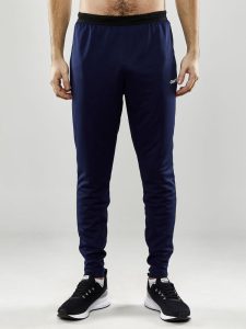 1910166-390000_Evolve20Slim20Pants20M_Closeup1