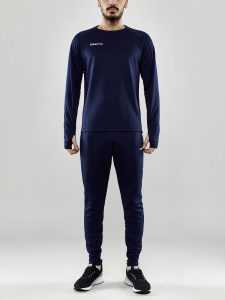 1910166-390000_Evolve20Slim20Pants20M_Closeup4