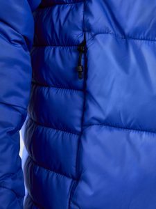 1910390-346000_CORE20Explore20Isolate20Jacket20M_Closeup4
