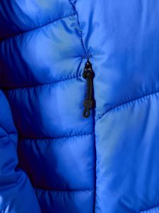 1910391-346000_CORE20Explore20Isolate20Jacket20W_Closeup4