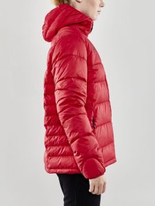 1910391-404000_CORE20Explore20Isolate20Jacket20W_Closeup2