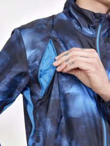 1910410-379007_PRO20Hypervent20Jacket20M_Closeup5