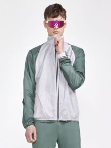 1910410-932687_PRO20Hypervent20Jacket20M_Closeup1