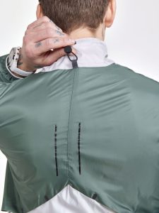 1910410-932687_PRO20Hypervent20Jacket20M_Closeup3