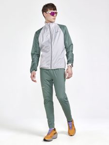 1910410-932687_PRO20Hypervent20Jacket20M_Closeup7
