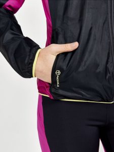 1910427-999486_PRO20Hypervent20Jacket20W_Closeup5