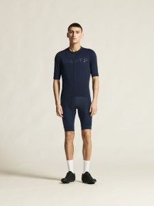 1910529-3960_Endur20Bib20Shorts20C420M_closeup1