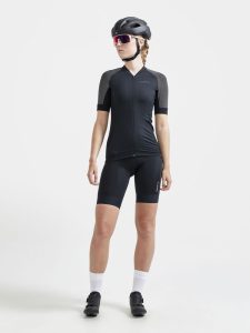 1910557-999000_Adv20Endur20Bib20Shorts20W_Closeup7