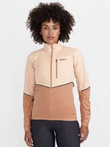 1910559-758791_Adv20Endur20Hydro20Jacket20W_Closeup1