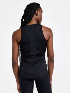 1910563-999000_Core20Endur20Singlet20W_Closeup2