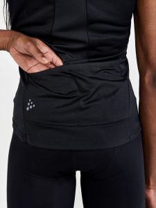1910563-999000_Core20Endur20Singlet20W_Closeup3