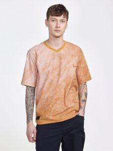 1910568-574000_Adv20Offroad20XT20SS20Jersey20M_Closeup1