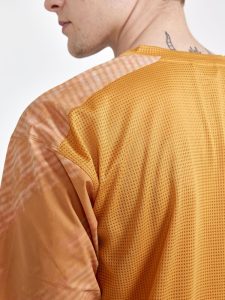 1910568-574000_Adv20Offroad20XT20SS20Jersey20M_Closeup3