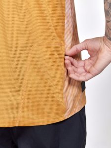1910568-574000_Adv20Offroad20XT20SS20Jersey20M_Closeup5