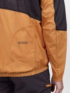 1910572-992574_Adv20Offroad20Wind20Jacket20M_Closeup3