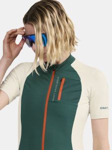 1910581-643214_Adv20Gravel20SS20Jersey20W_closeup5